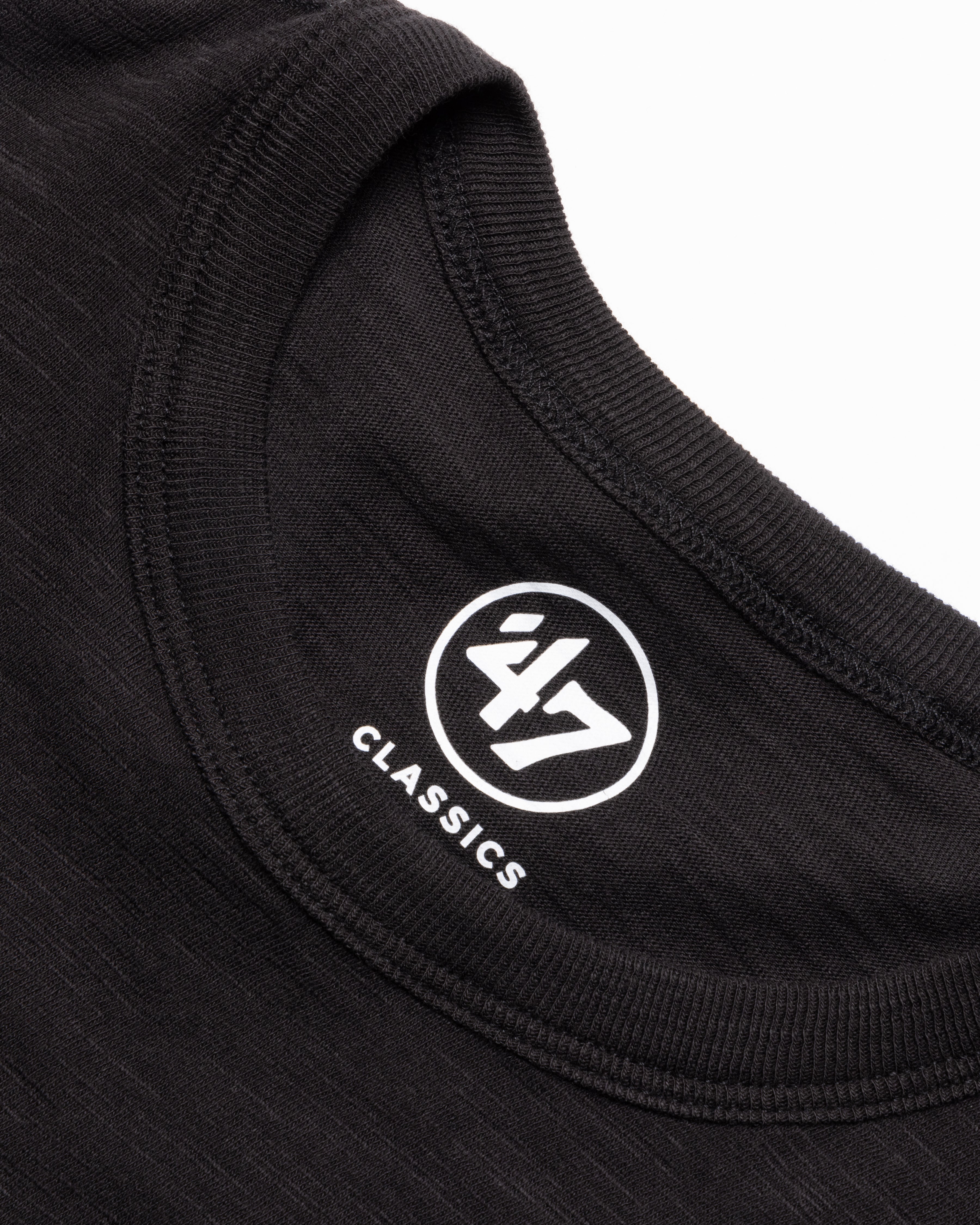 CLASSIC JET BLACK '47 SCRUM TEE